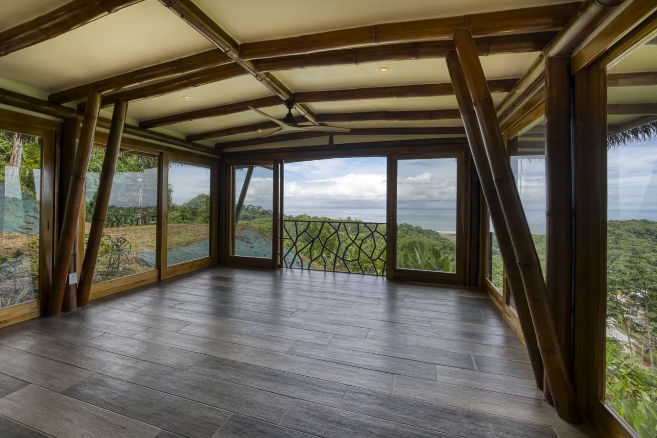 Casa Pinto – Luxury Ocean View Home in Gated Community, Dominical