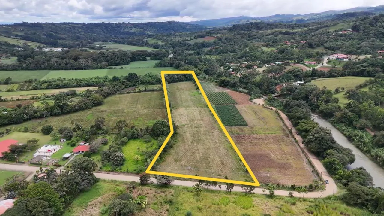 Unleash Your Potential: beautiful Flat land for sale in the heart of Pérez Zeledón.