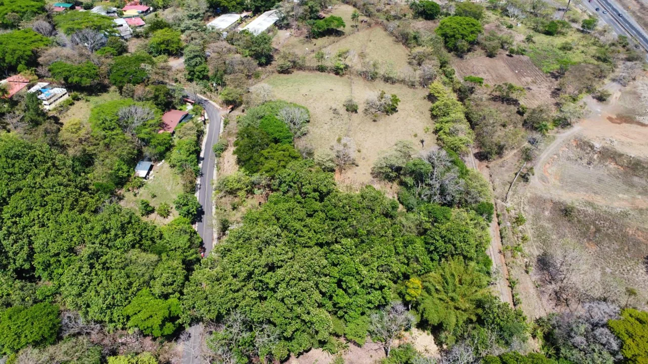 Land for Sale in Escobal de Atenas – Prime Location with Mixed Land Use!
