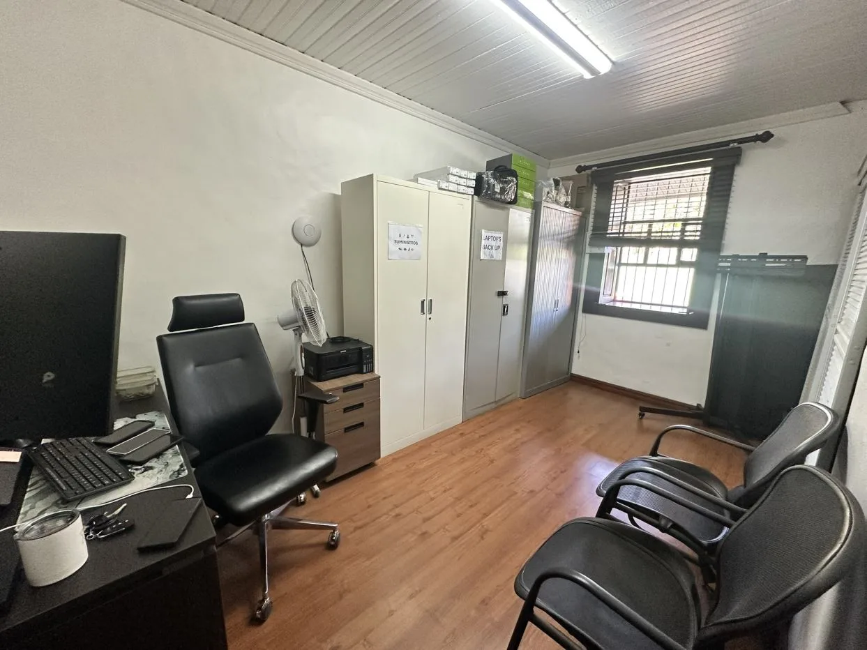 Corner Estate with Commercial Potential in Santo Domingo, Heredia — photo 4