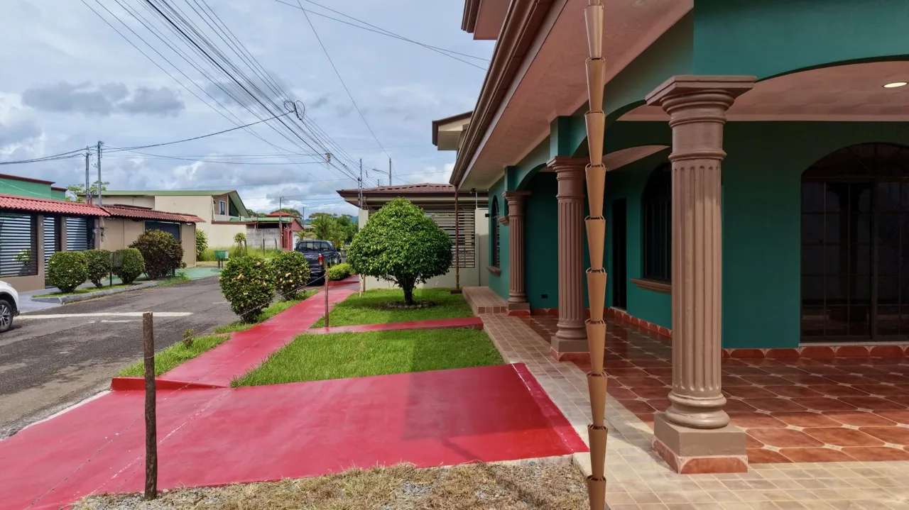 Modern House for Sale in Monte General, Perez Zeledon, Secure Gated Community — photo 3