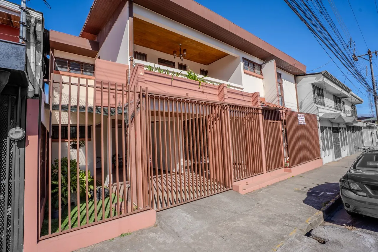 Commercial Property for Sale in San Ramón Center – High Potential at $323,000