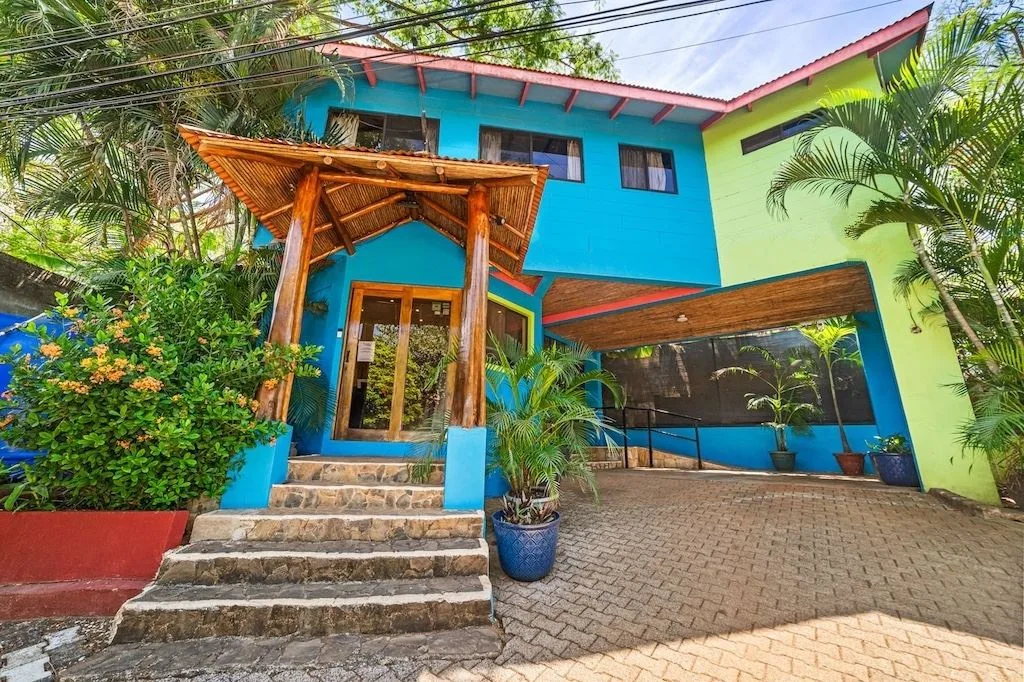 Charming 11-Suites Hotel with Ocean &amp; Mountain Views in Tamarindo