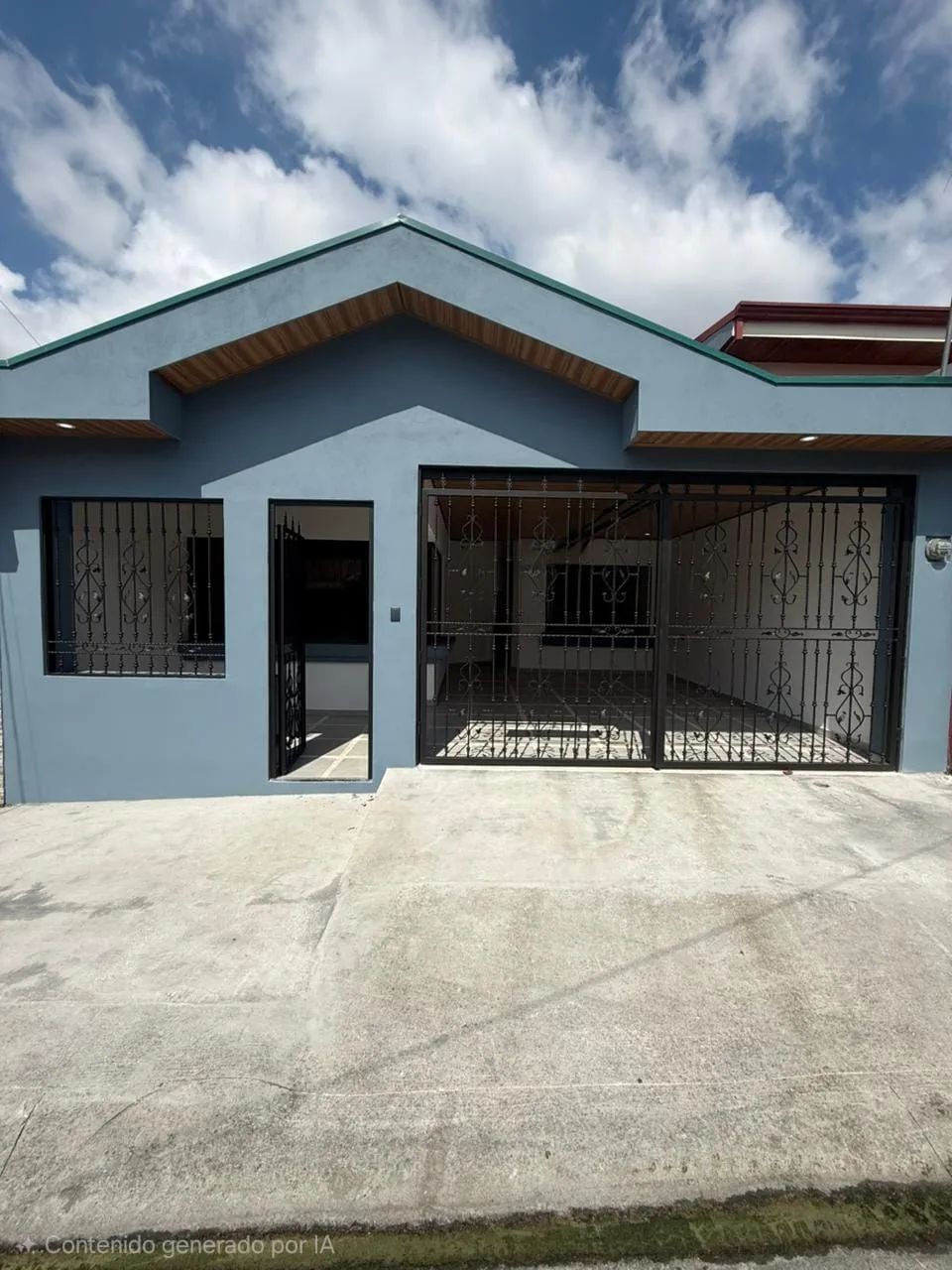 Fully Remodeled Move-In Ready Home in Heredia with Light Patios and Attic
