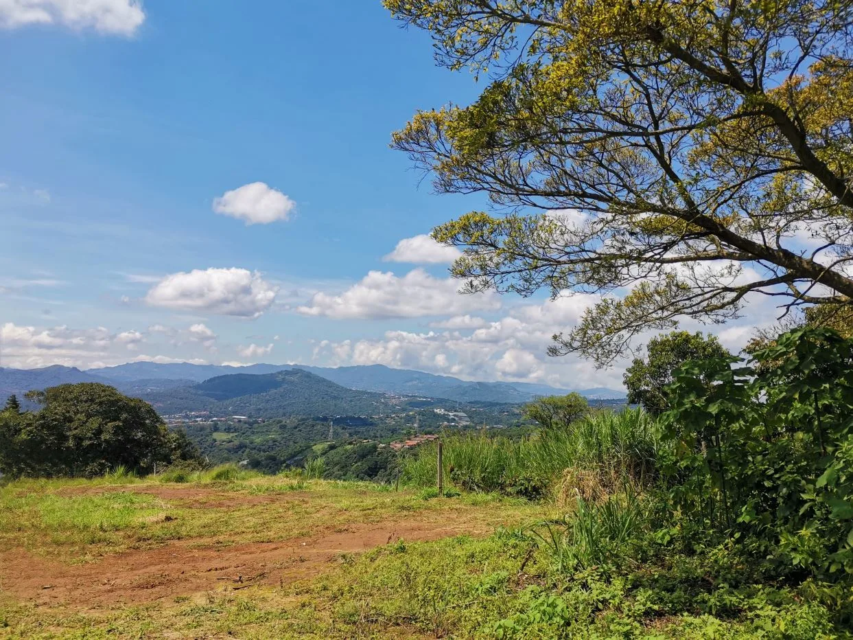 Property in Lourdes de Cirrí, Naranjo