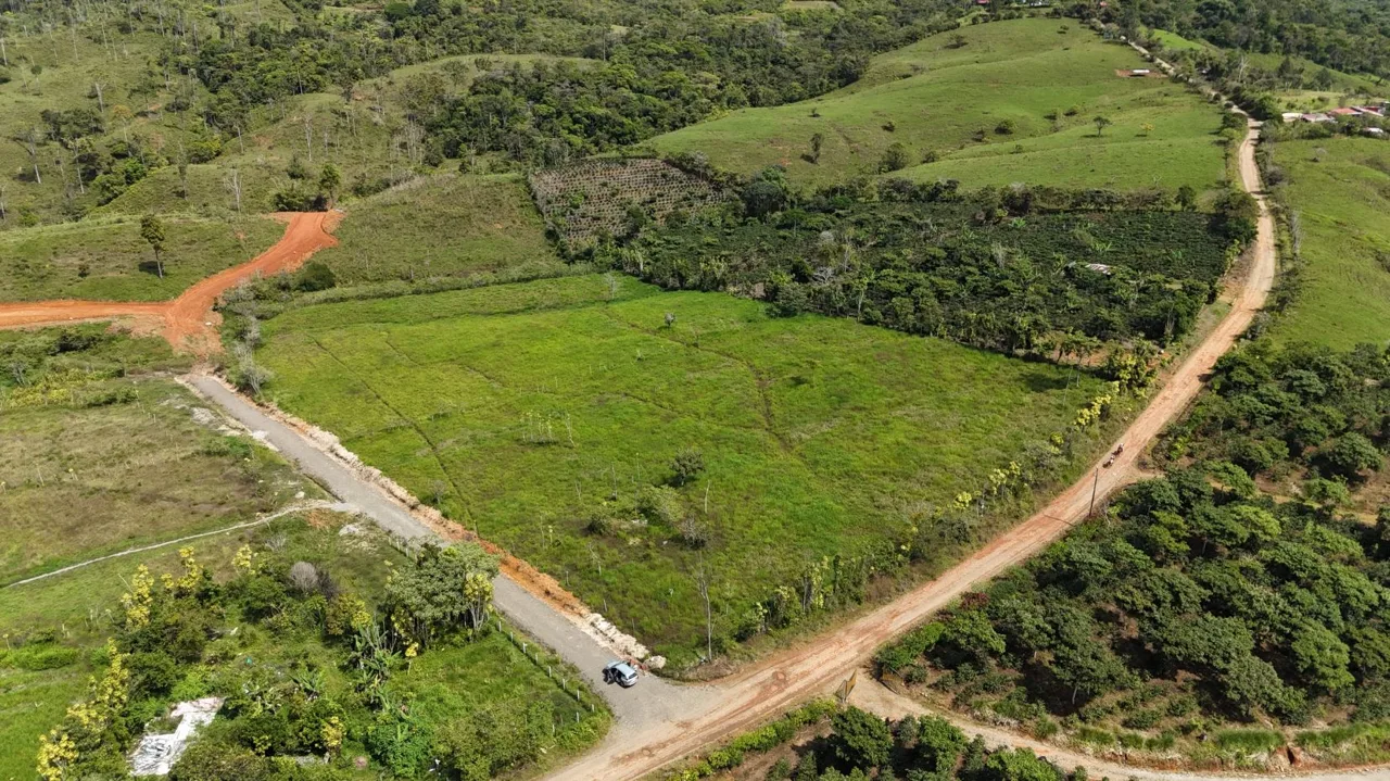Invest in Santa Elena: Premium Lots in a Growing Real Estate Area — photo 3