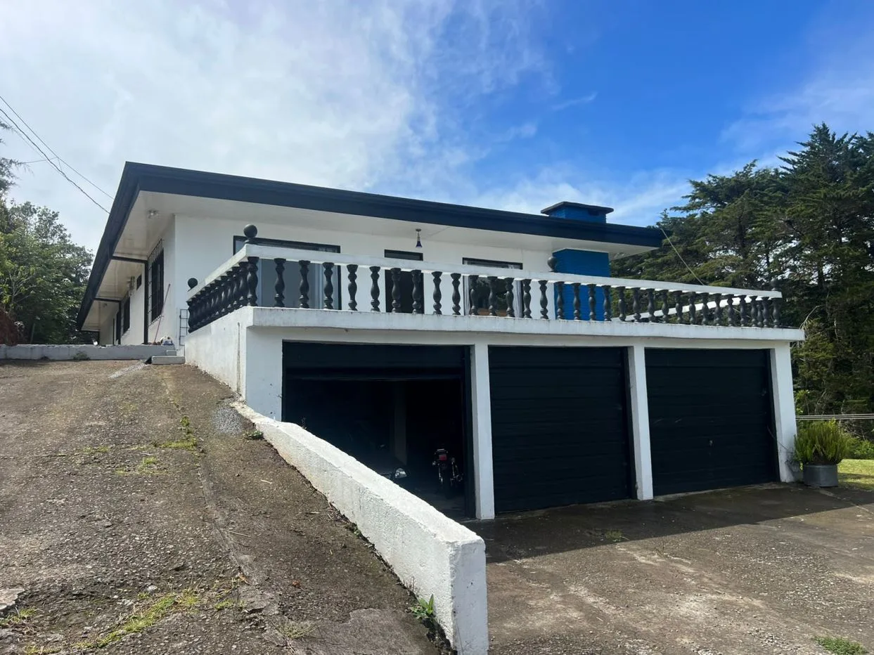 Casa en ciudad montaña Tarbaca, Aserrí, Costa Rica MM