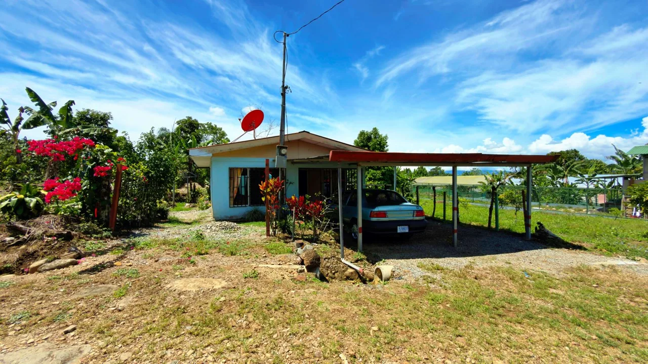 Rural Home with a Peaceful Atmosphere in Playa Verde, Santa Elena 206 m² Lot — photo 2