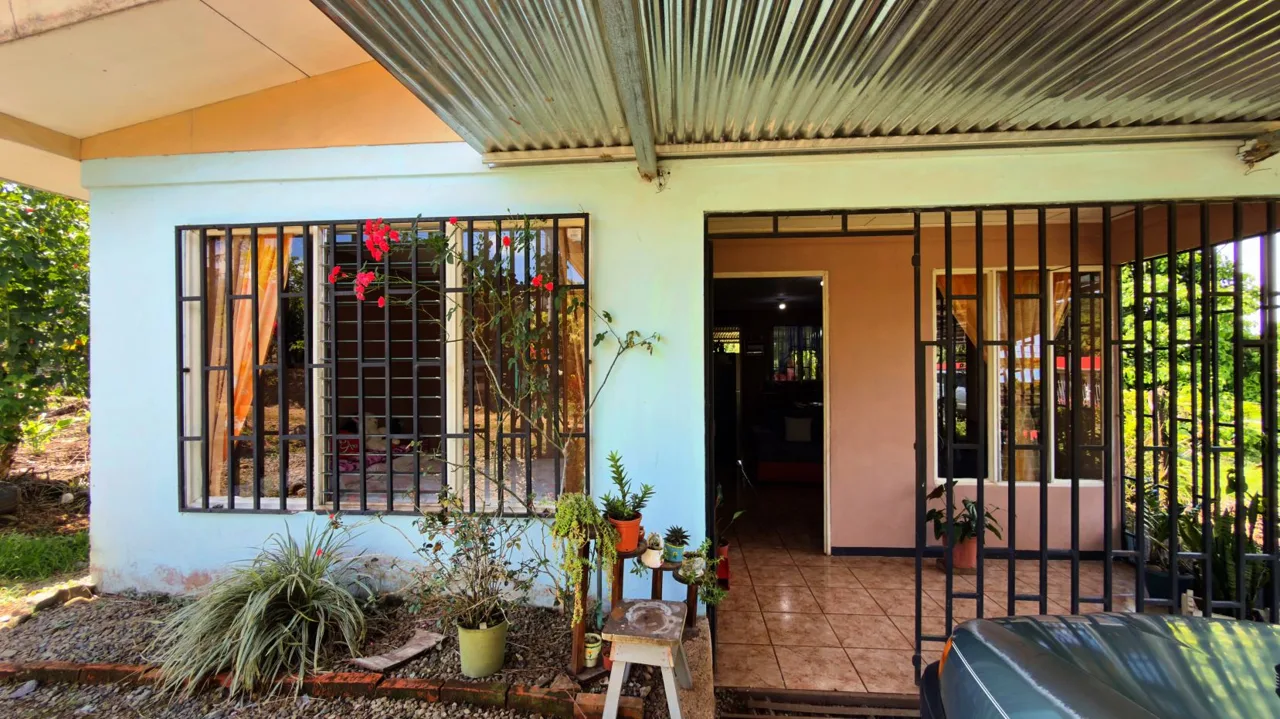 Rural Home with a Peaceful Atmosphere in Playa Verde, Santa Elena 206 m² Lot — photo 3