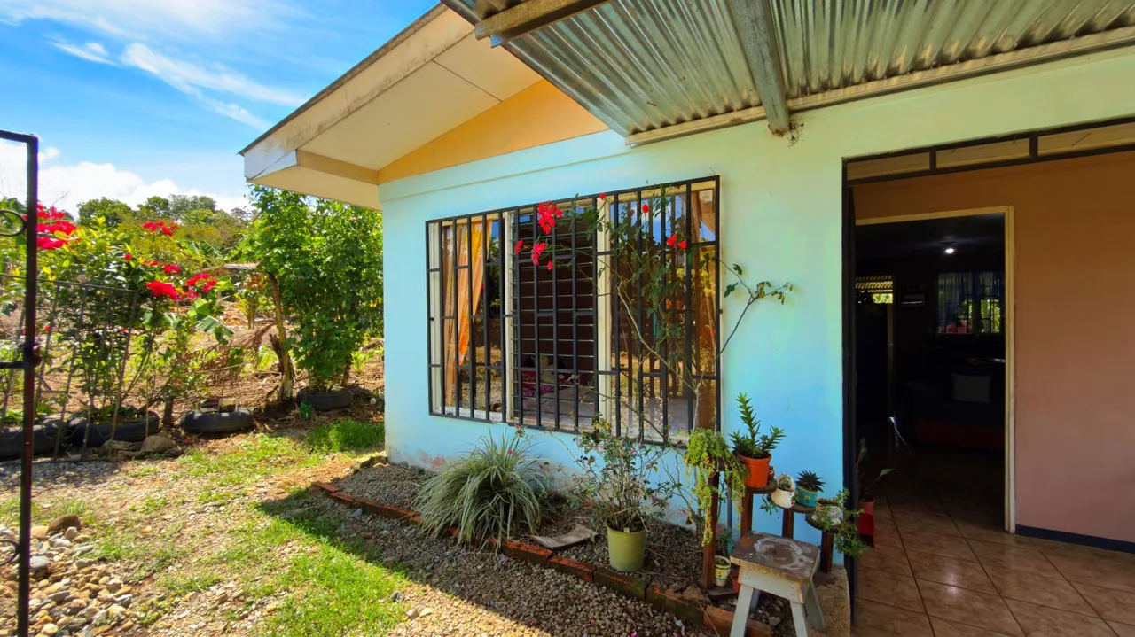 Rural Home with a Peaceful Atmosphere in Playa Verde, Santa Elena 206 m² Lot — photo 4