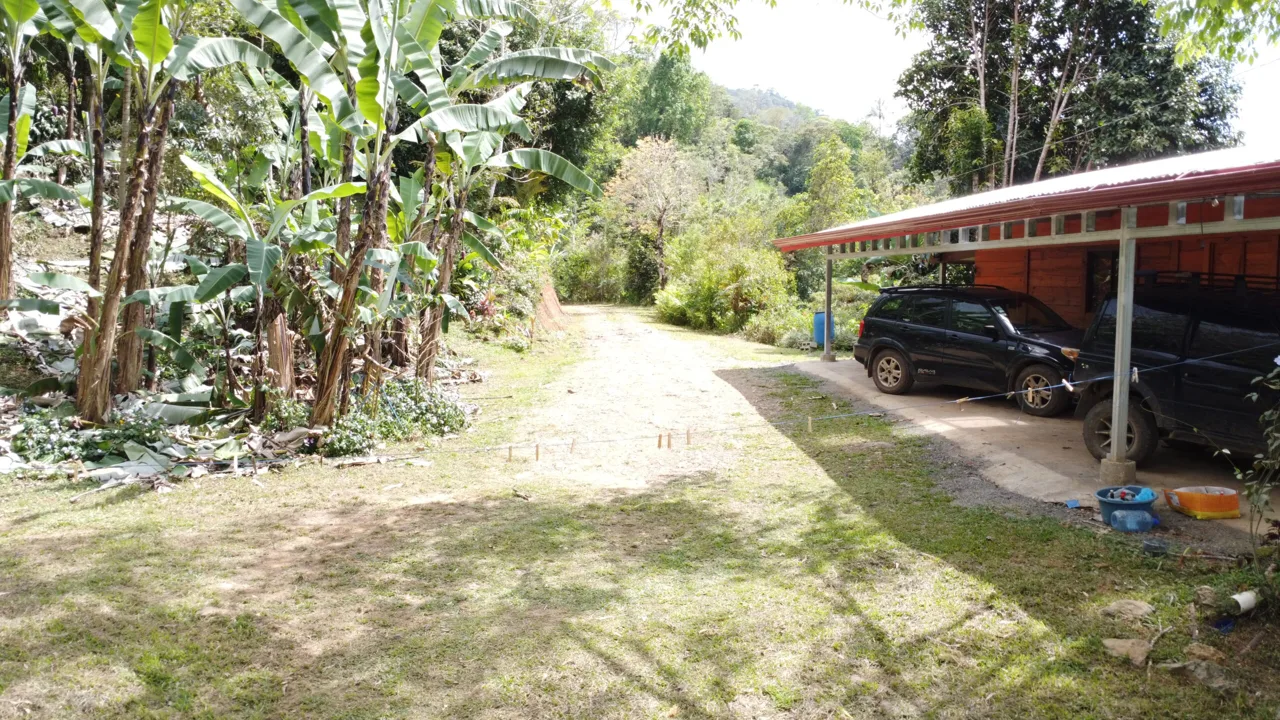 Secluded, private and peaceful large lot with amazing view — photo 2