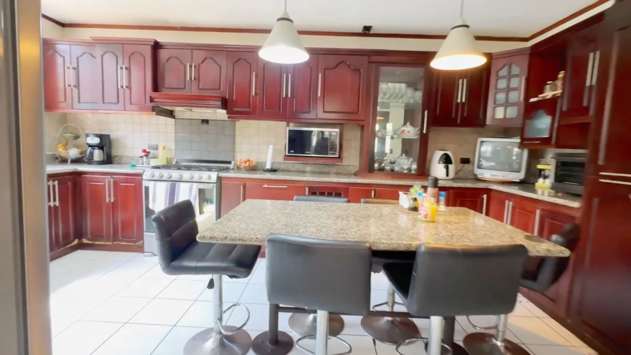 Prime Mixed -Use Property in Rohrmoser Ideal For Residencial or Commercial use. — photo 5