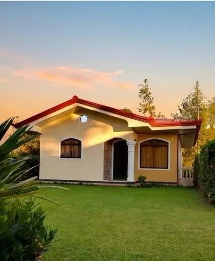 High-Quality 3-BR House in La Esperanza, San Pedro – Prime Location &amp; Large Lot