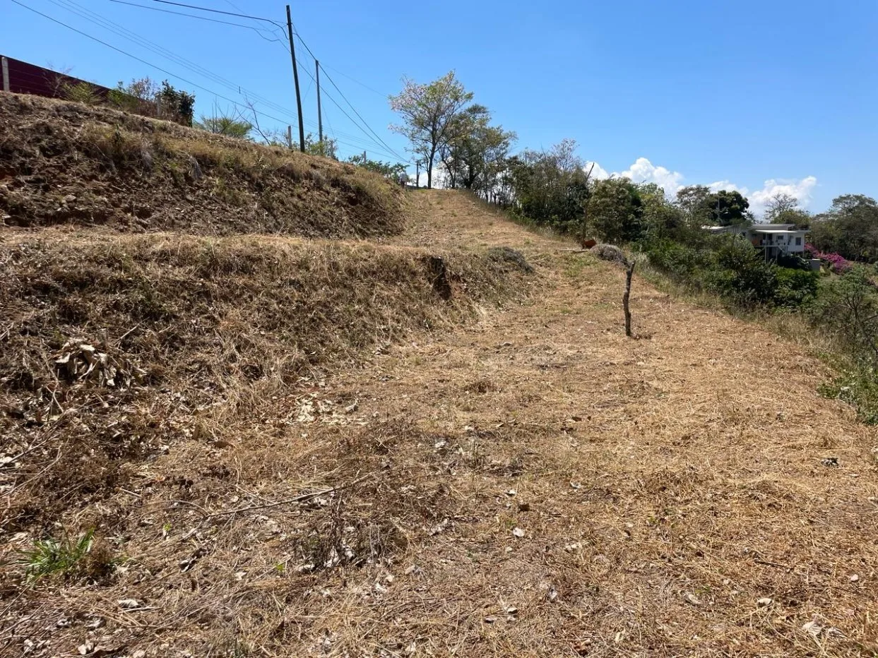 Lot with views of the pacific located 5 minutes from highway 27