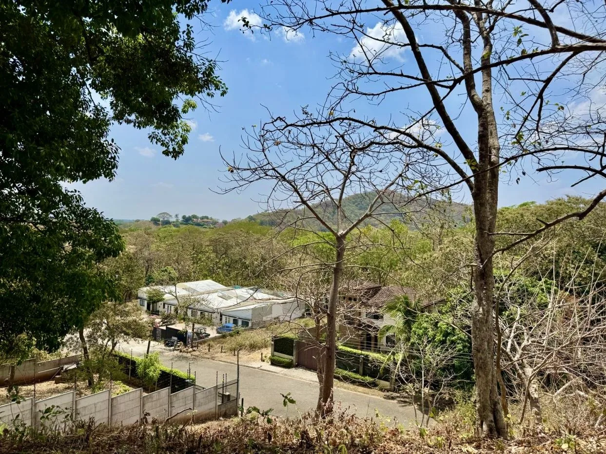 The Hill Top Lot Near the Beach