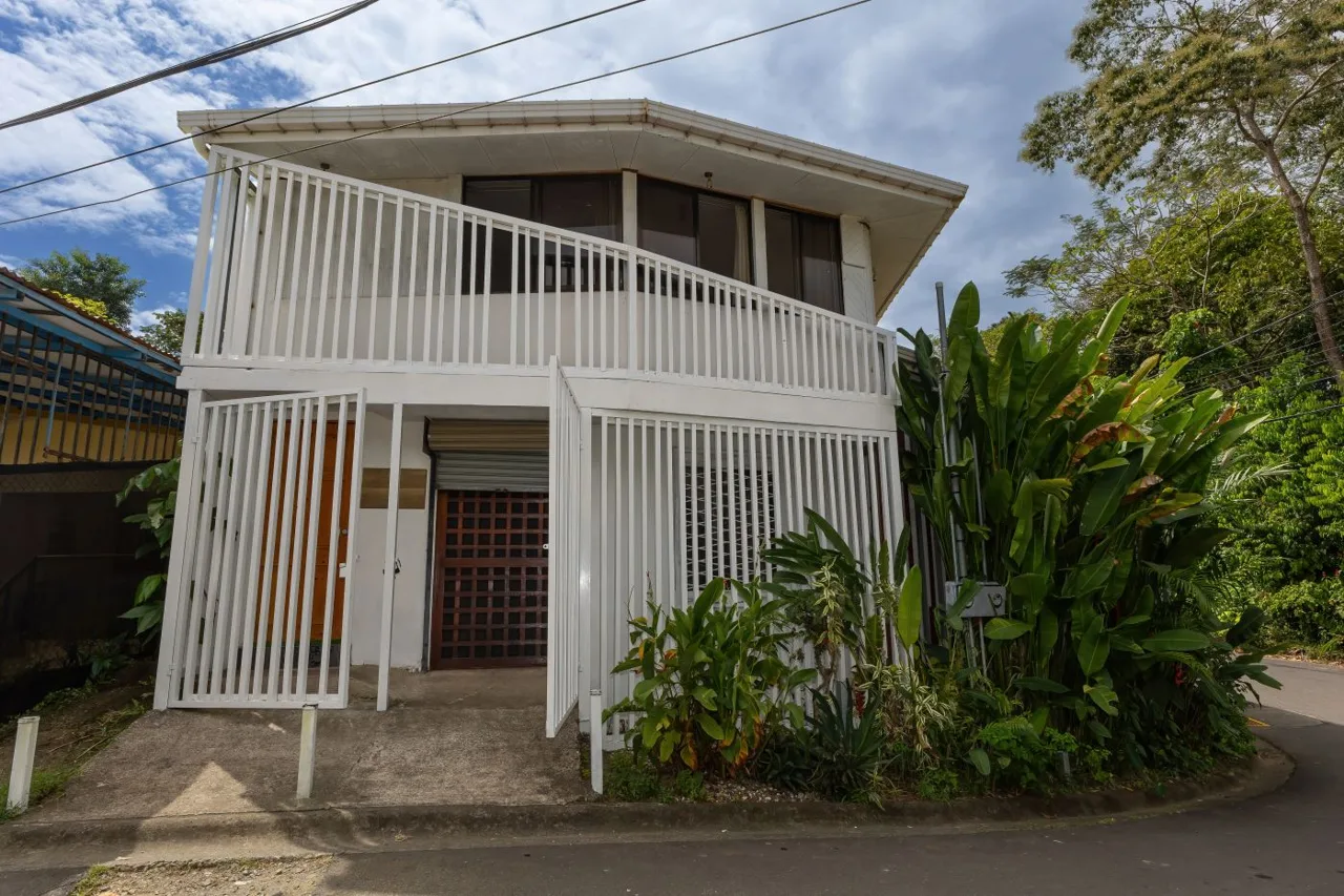 Charming 3-Unit Rental Property in the Heart of Manuel Antonio