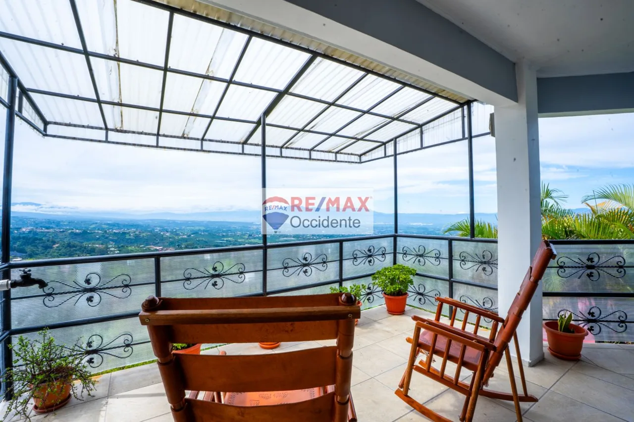 Furnished House for Sale in Grecia with Breathtaking Central Valley Views