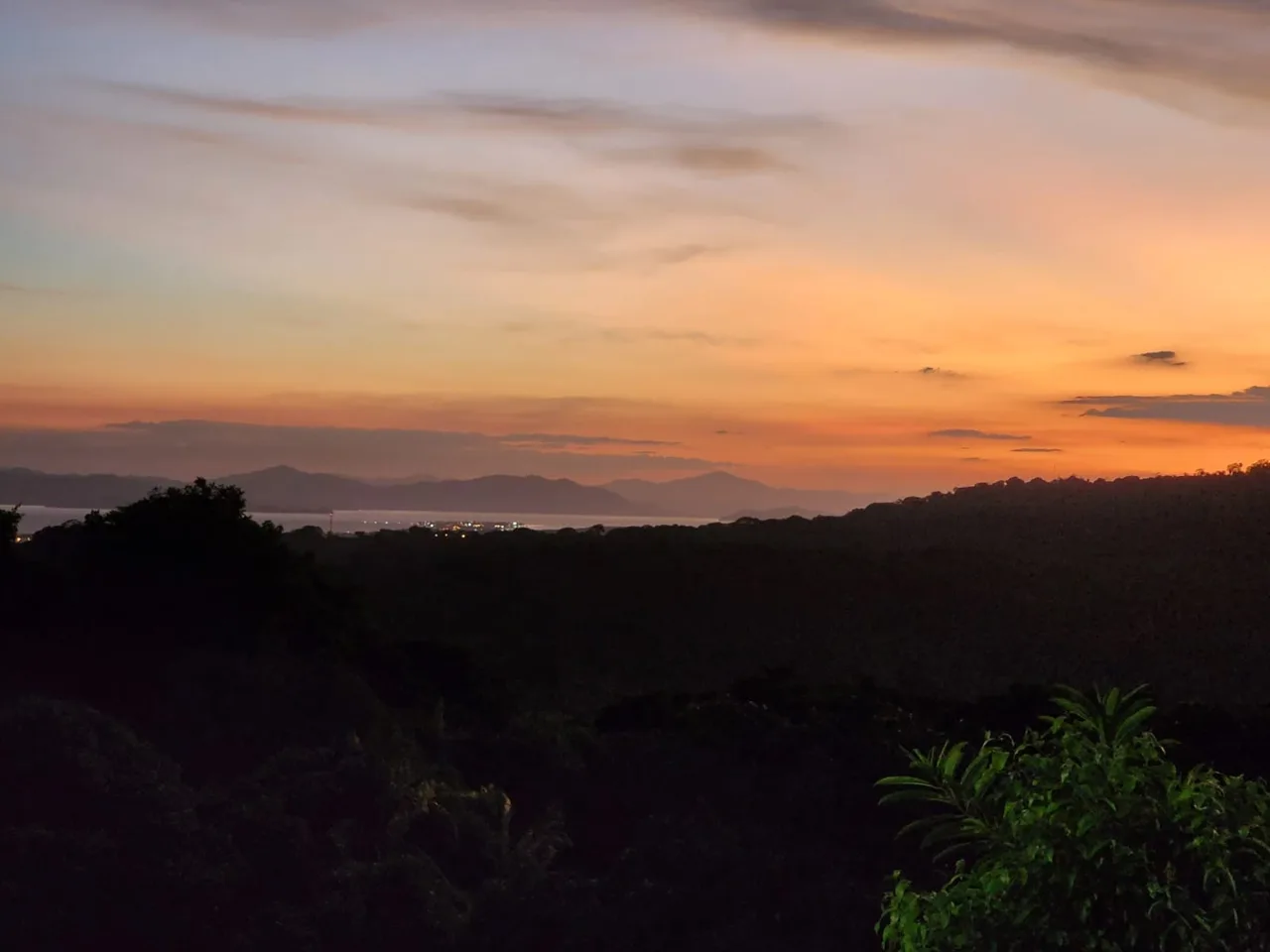 HIDDEN GEM IN THE MOUNTAINS WITH OCEAN VIEW