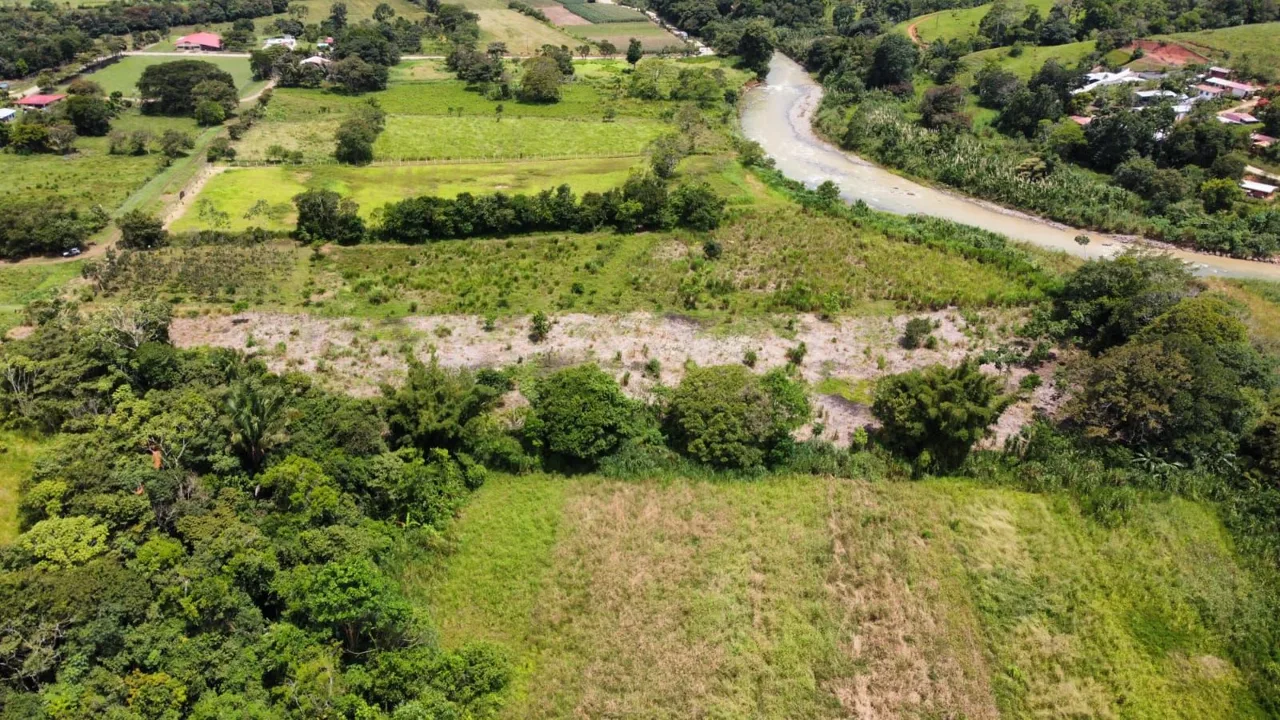 For Sale: Riverside Property With Great Development Potential — photo 2