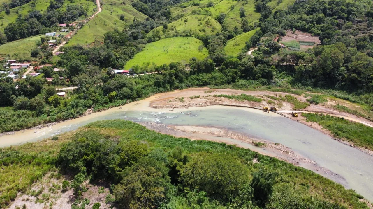 For Sale: Riverside Property With Great Development Potential — photo 4