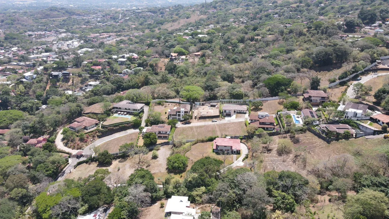 Unique Opportunity! Ideal Land for Investment or Development in Ciudad Colon — photo 2