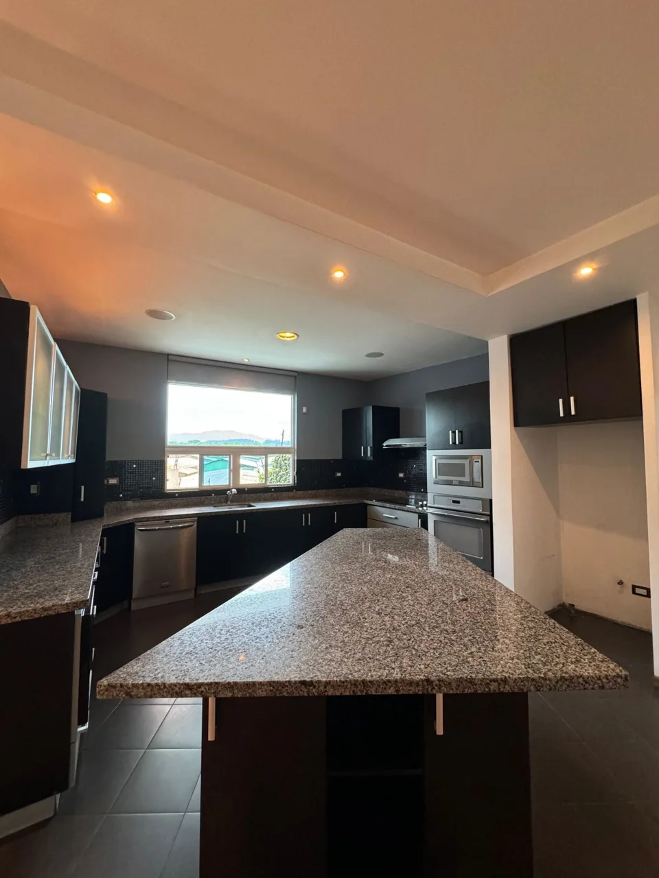 Investment opportunity, Apartment for sale in Guayabos-Curridabat