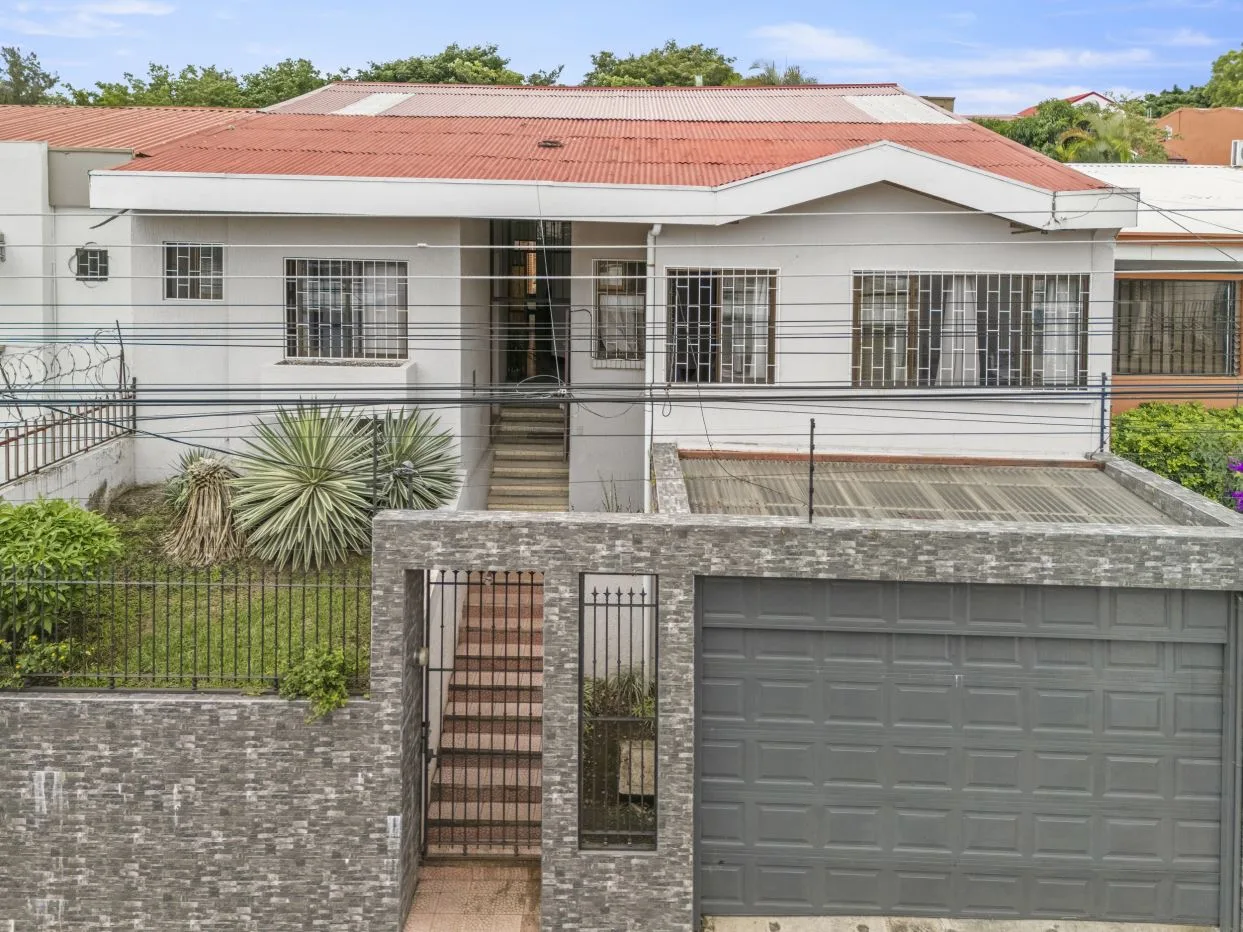 House for Sale in Pavas Near British School | 3 Bedrooms &amp; Private Garden