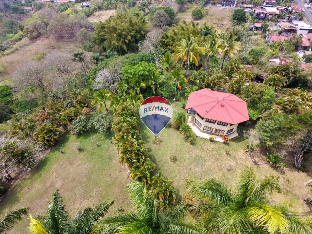 Mountain View Home for sale on 2,3 acres Naranjo Costa Rica