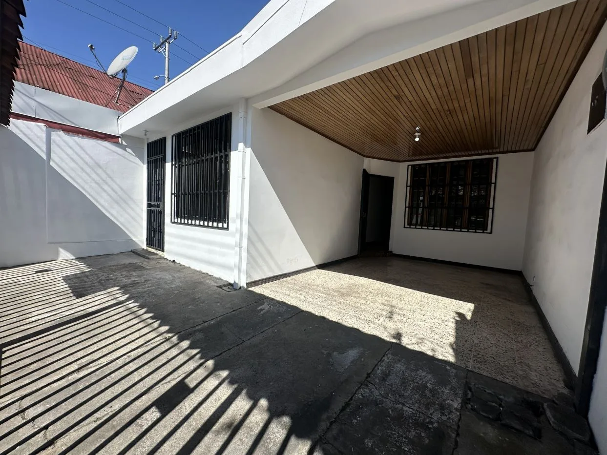 Commercial Property on High-Traffic Street – Tibás Downtown | Commercial Zoning — photo 4