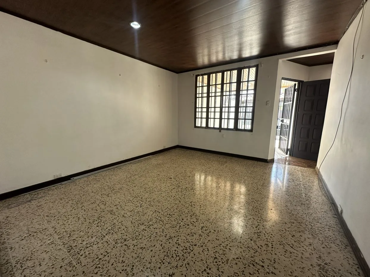 Commercial Property on High-Traffic Street – Tibás Downtown | Commercial Zoning — photo 5