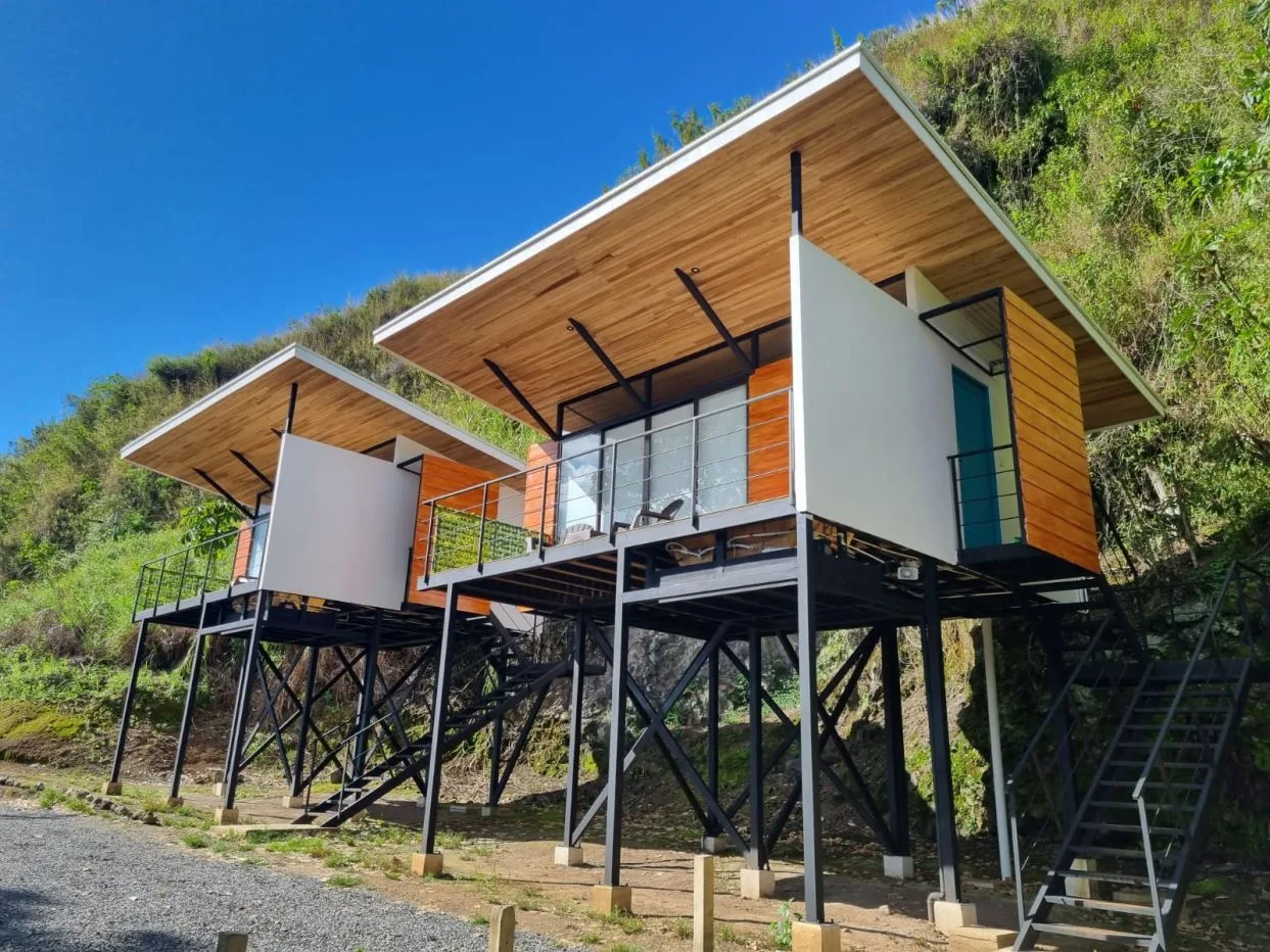 2 Chalets en Cartago, CR. para descanzo o negocio. MM