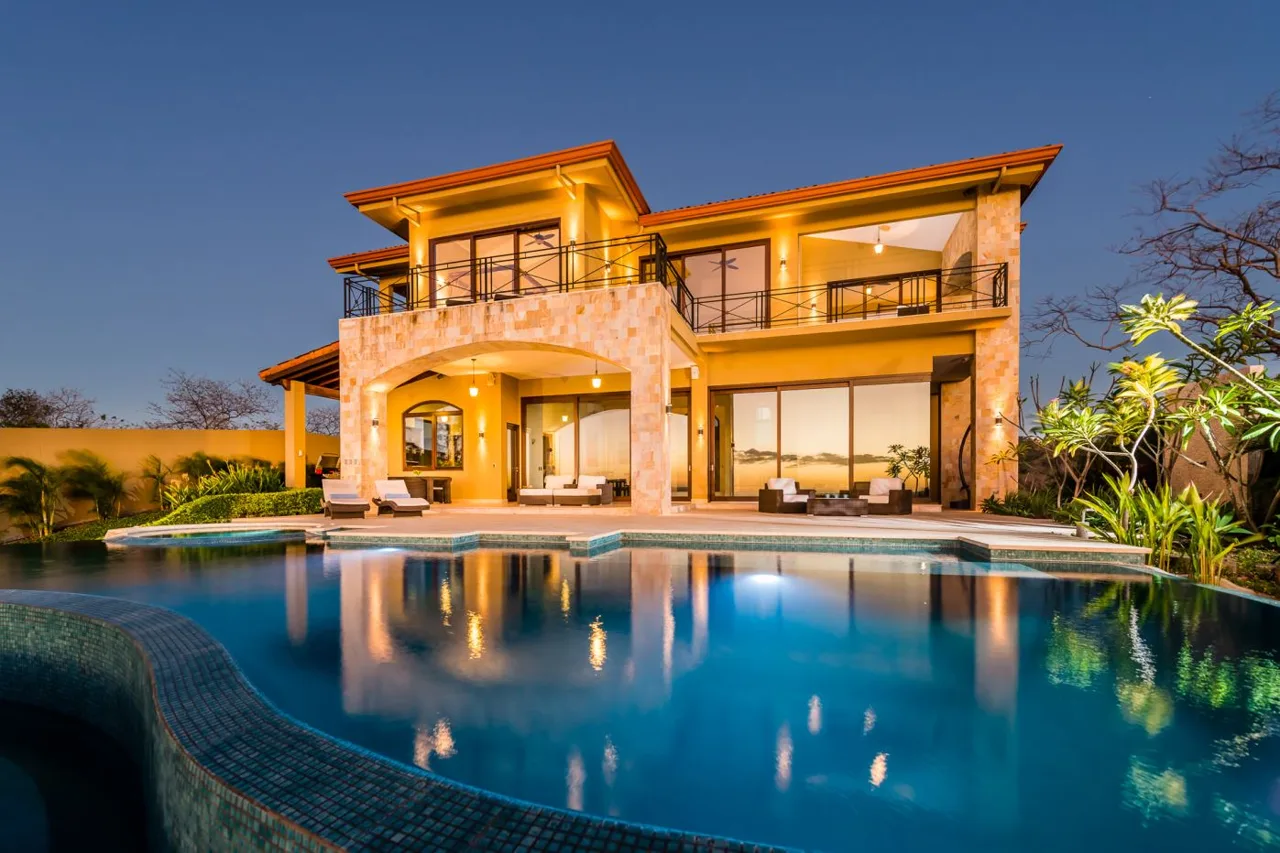 Casa del Atardecer ~ Luxury Ocean View Estate in Senderos — photo 2