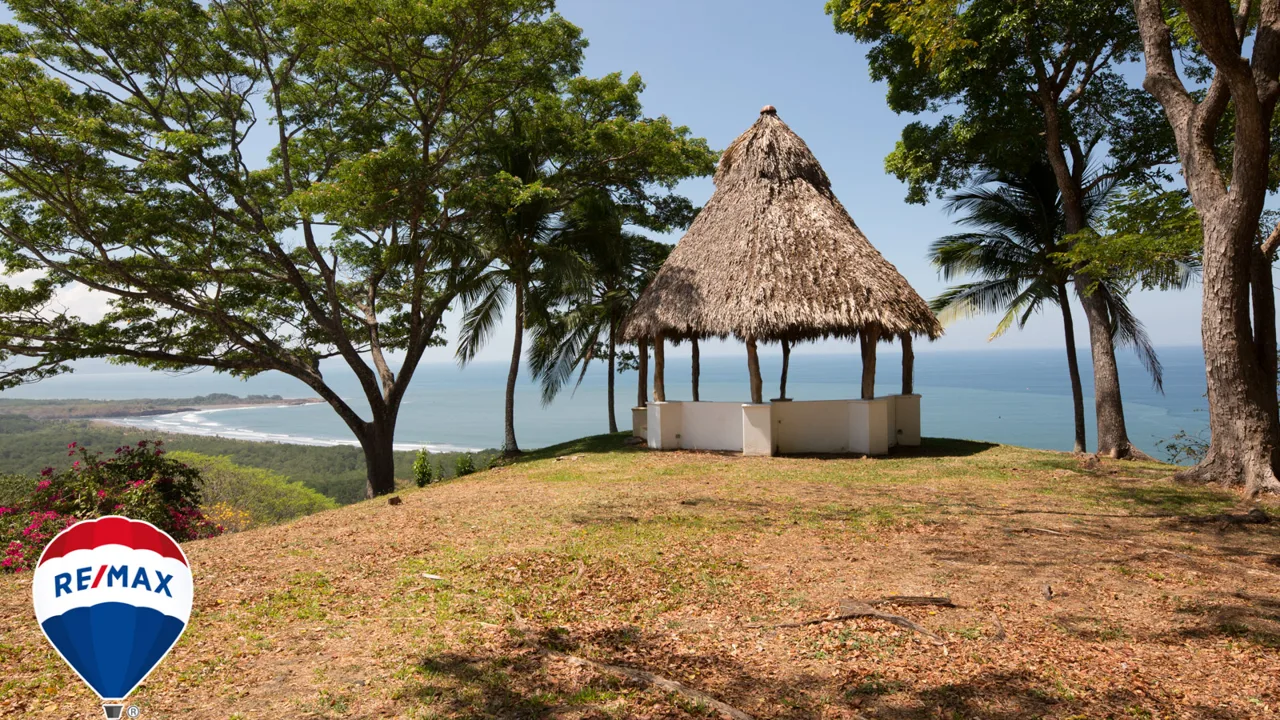 Panoramic View of Coast Line | Perfect for Hotel or Private Residence