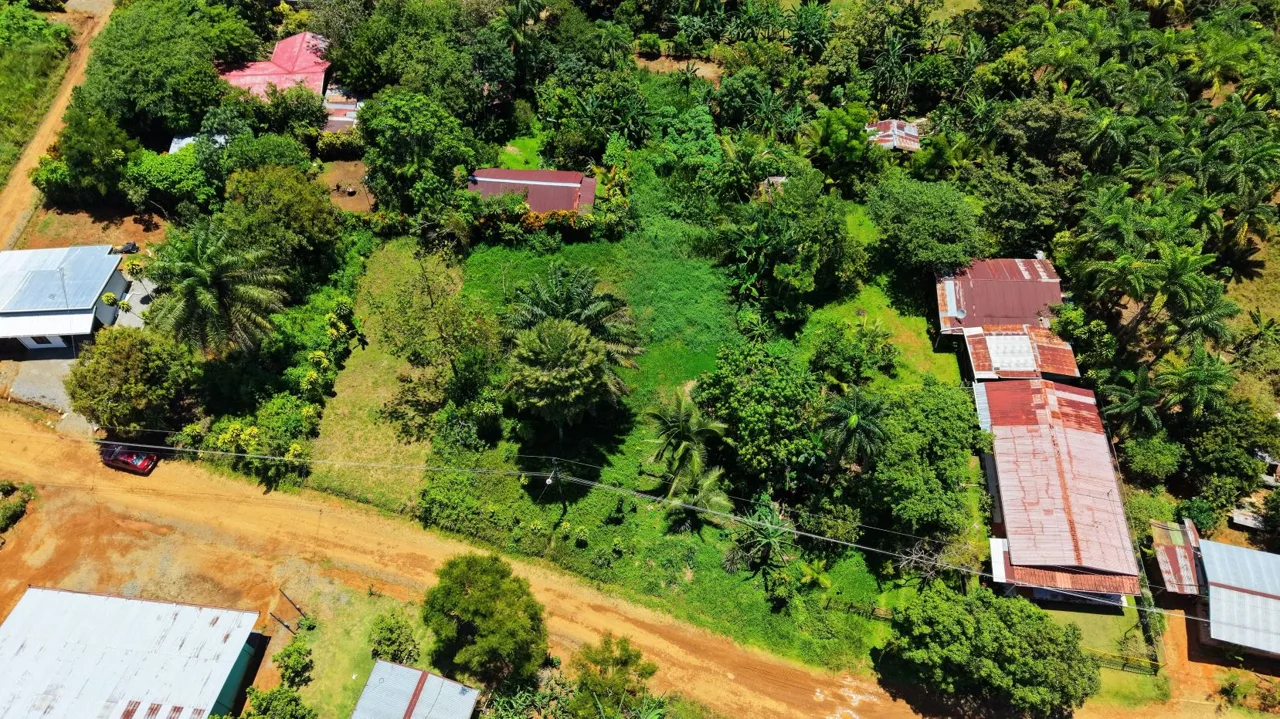 Great Residential Property Lot with high Aggregated Potential in Cajon.