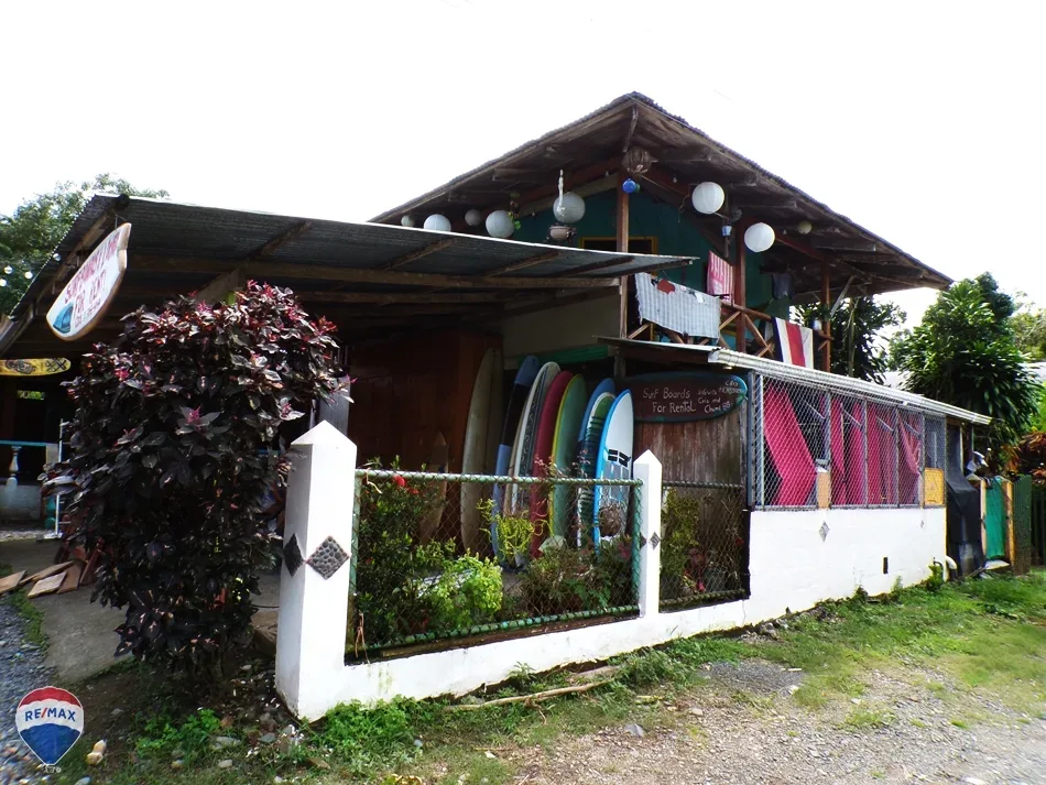 Beachside Cabins and Bar Oasis