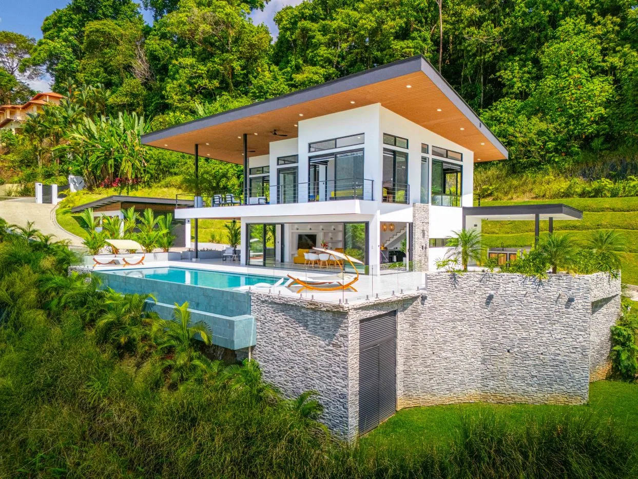 A BRAND NEW, Luxurious 4-Bed House – a Marvel of Craftsmanship, Construction and Design – With Ocean Sunset Views &amp; Mountain Surrounds