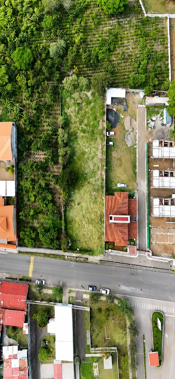 Lot of 1,514 m² in Santo Domingo de Heredia with potential for residential and commercial development — photo 2
