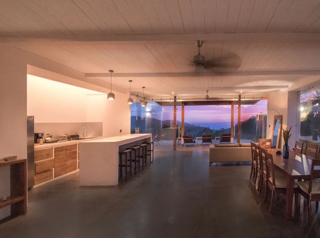 Stunning &amp; Unobstructed Ocean and Valley View 4 Bd. Home in Gated Community