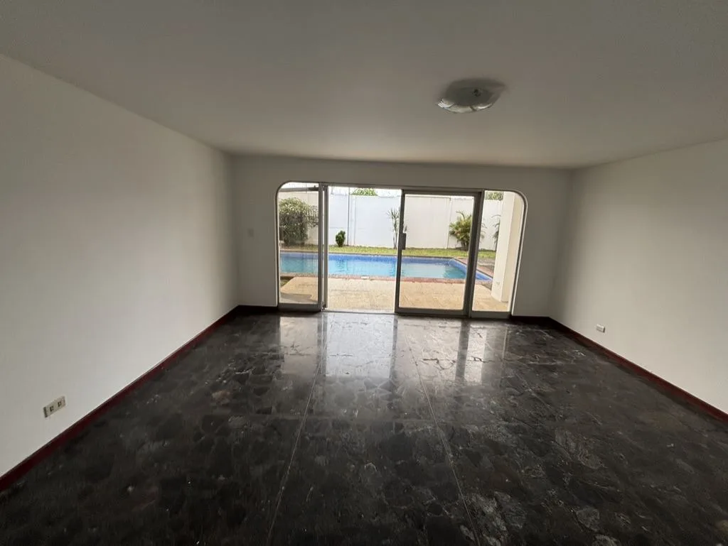 House for Sale with Pool in Rohrmoser. — photo 3