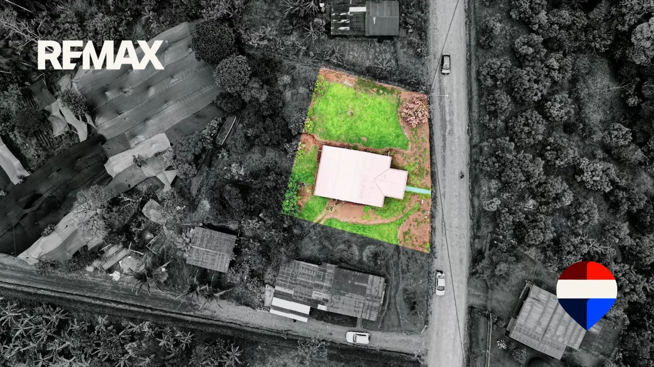 Flat 1,000 m² Lot with House for Sale – Pueblo Nuevo de Cajón — photo 2