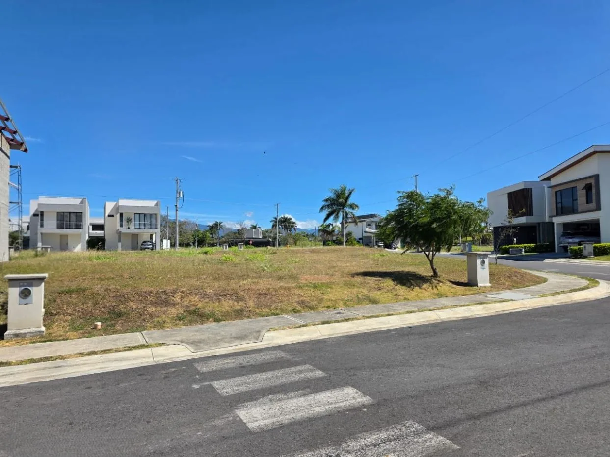 Ready-to-Build Lot - Villa del Sol Condominium