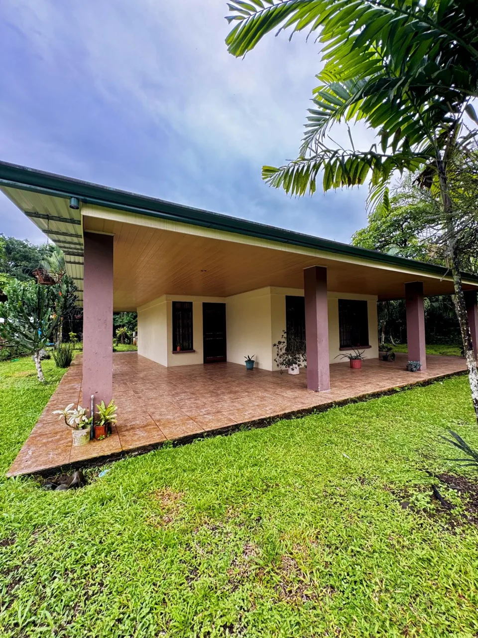 Almost 2acres Property, house with Pool, Lake, and BBQ Area