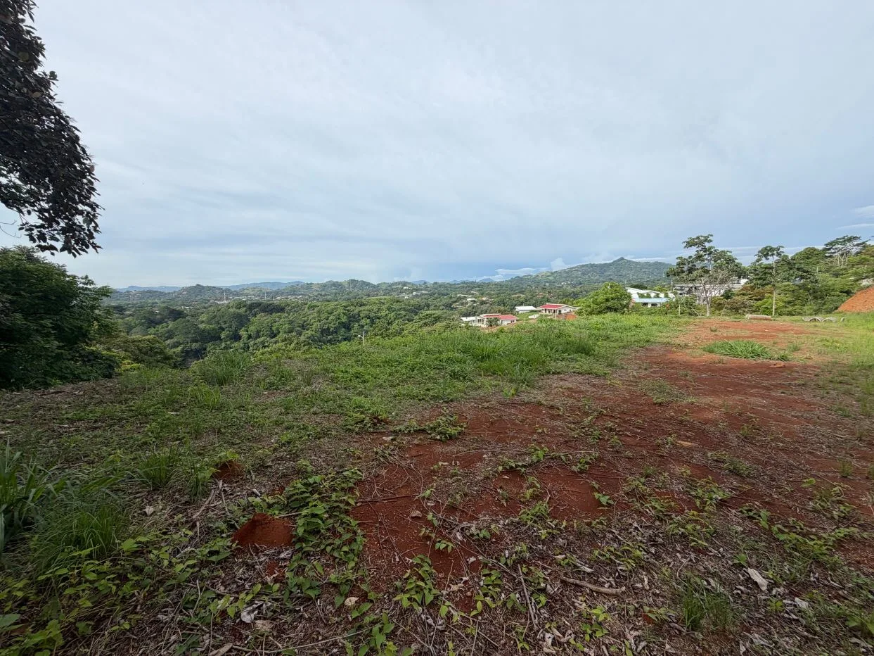 New lot to market in gated community with big views