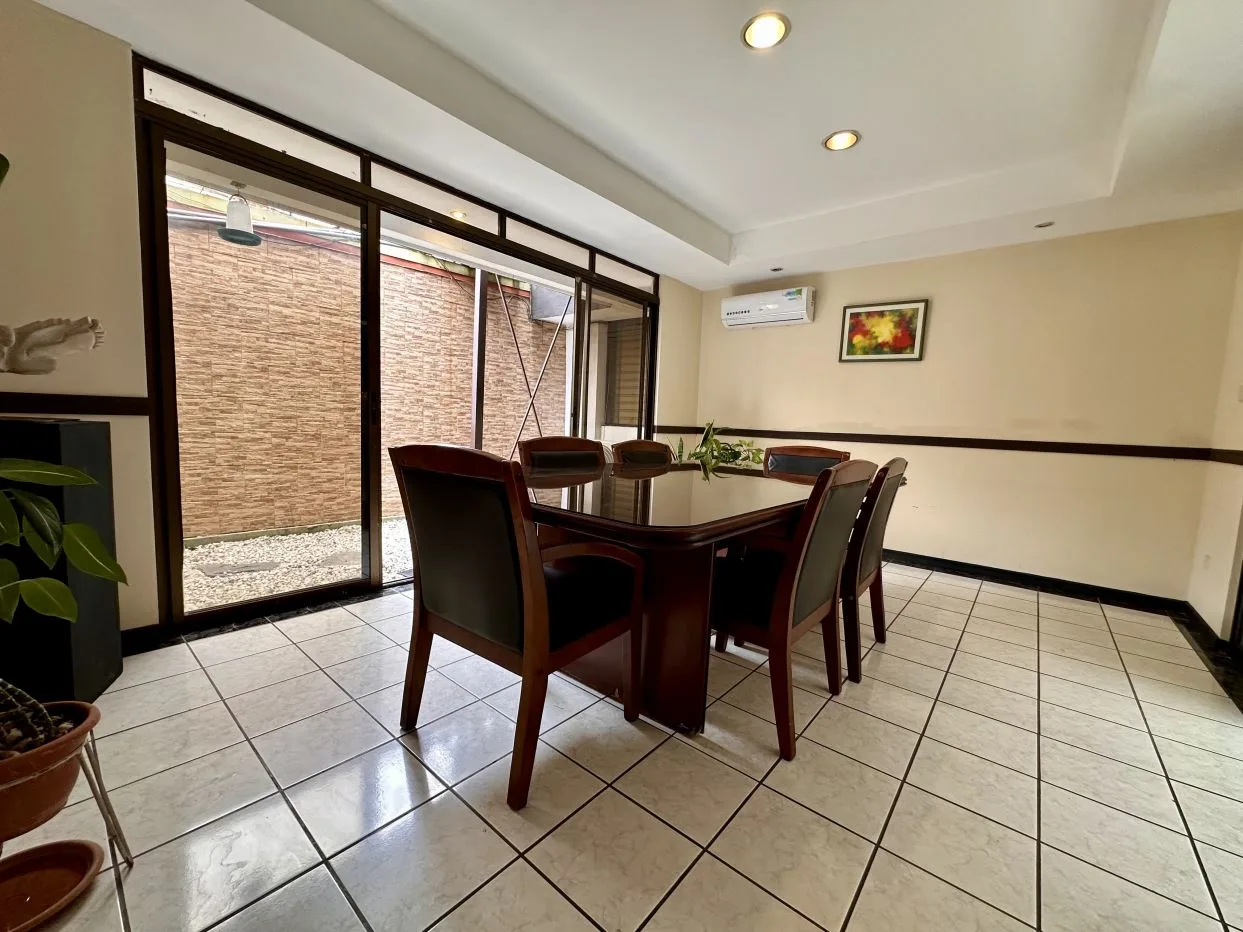 Office in Sabana Oeste with all services included – $325/month — photo 5