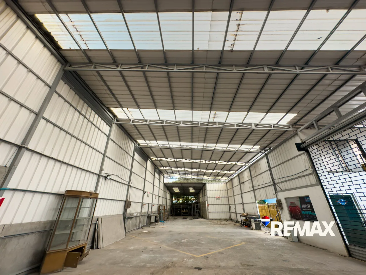 Storage Warehouse Jaco Center
