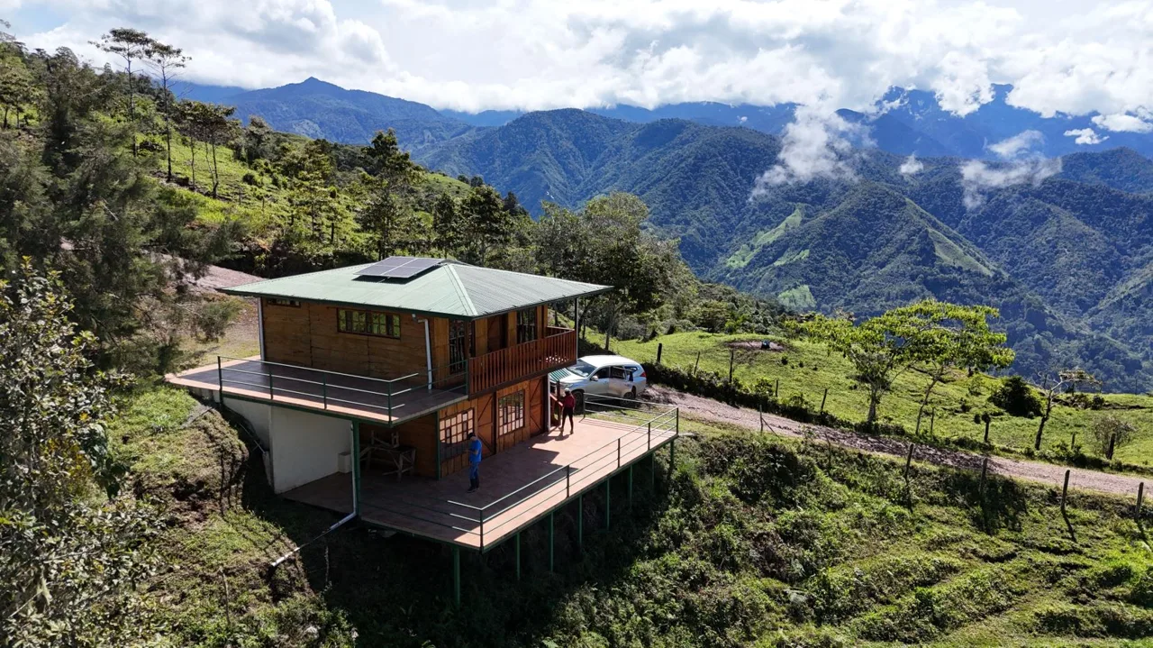 High-Altitude Cabin For Sale - Stunning Views &amp; Immersive Great Nature Above 1,500 Masl — photo 3