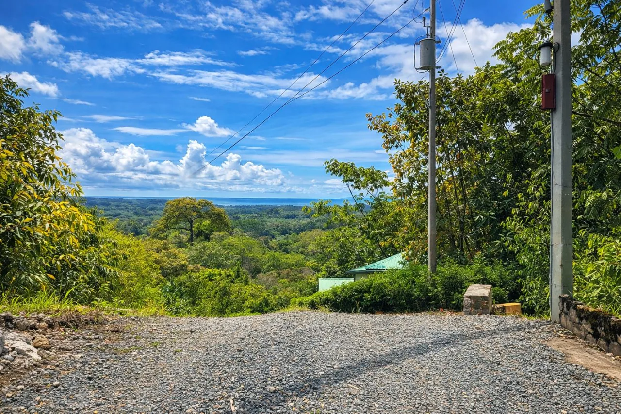 Charming Jungle Villa – Prime Location Between Quepos &amp; Dominical