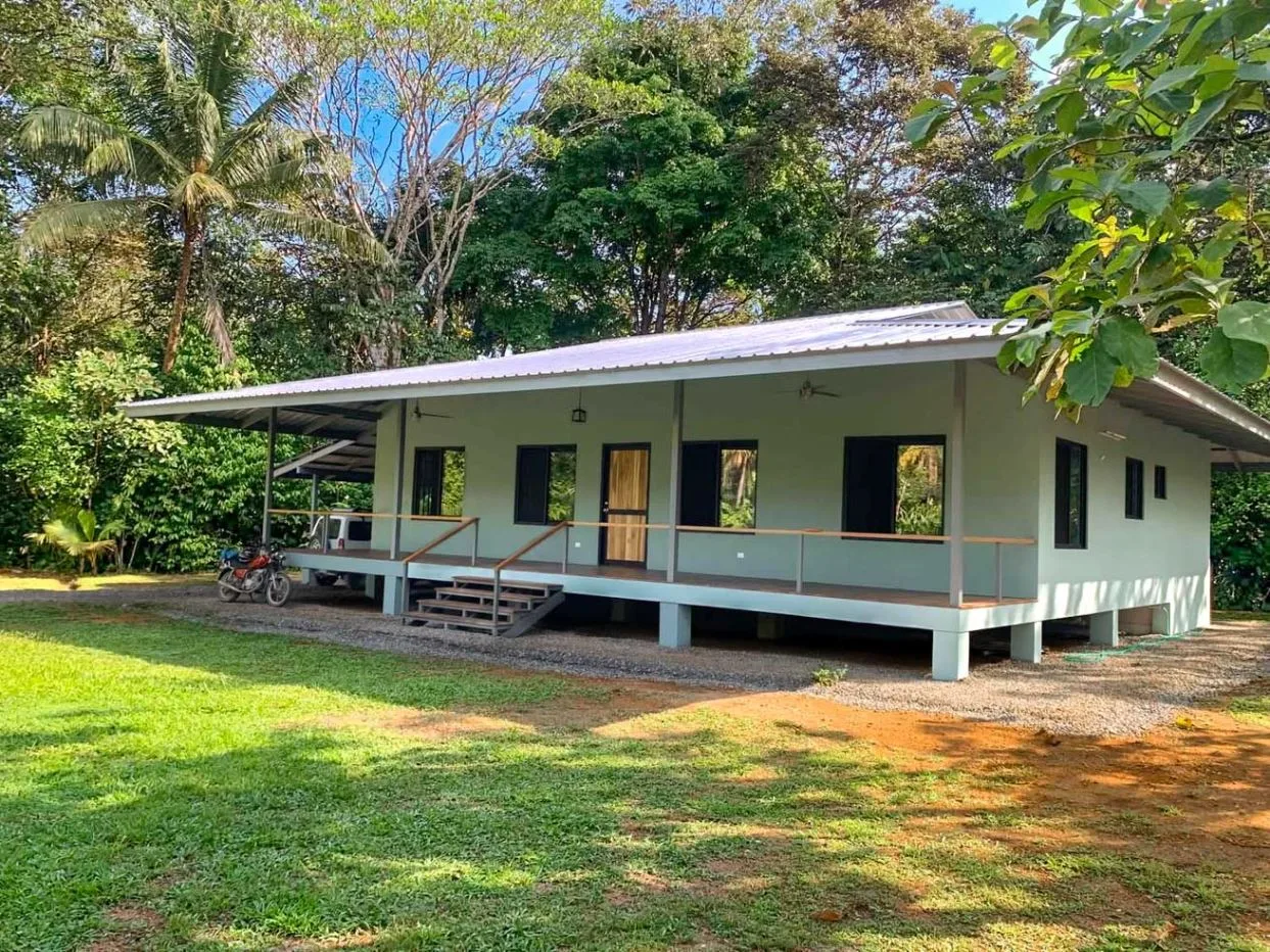 2 Bed Home Near Corcovado Puerto Jiménez