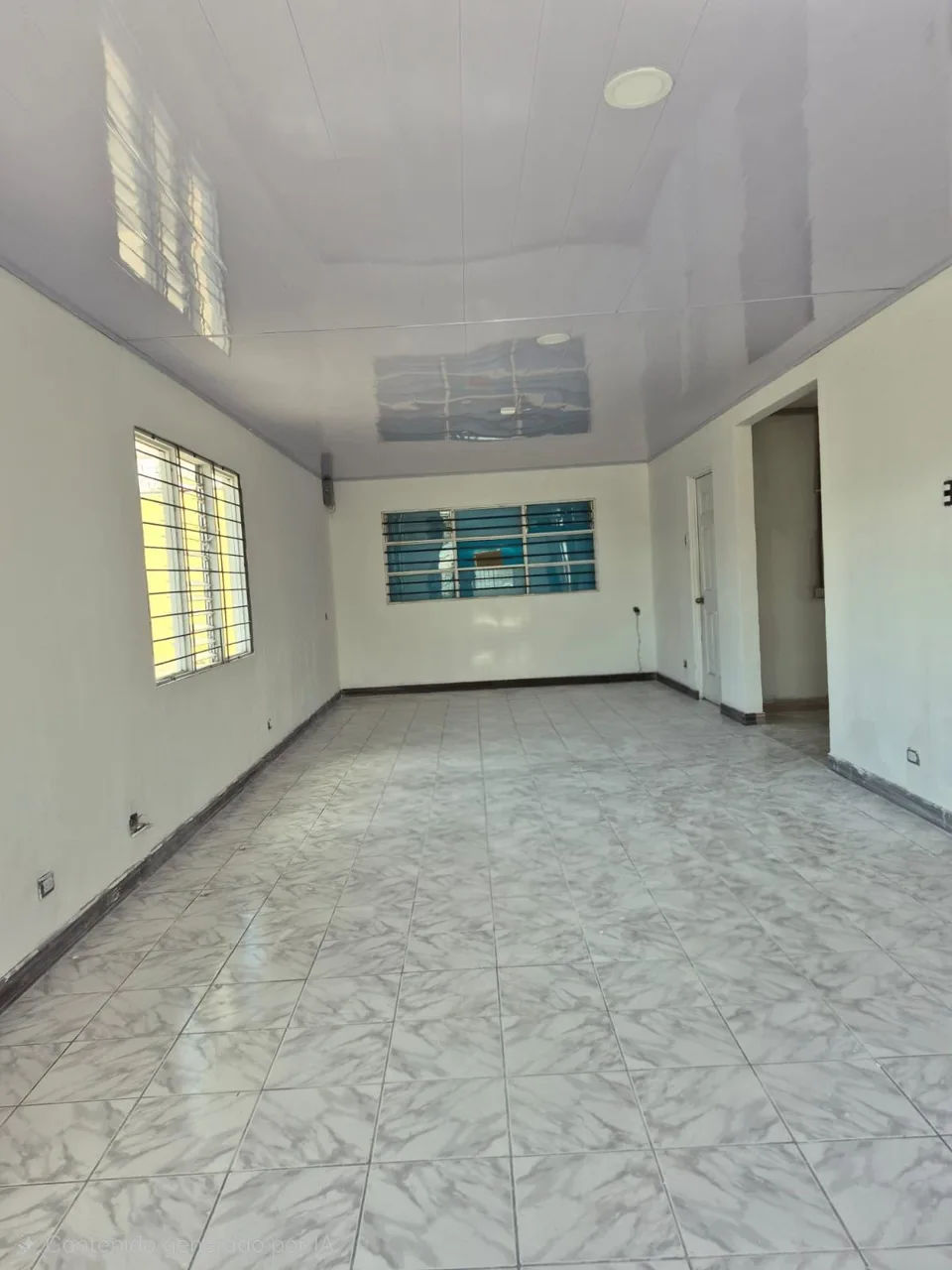 Commercial Property for Rent with Ample Parking – Ideal for Multiple Business Types — photo 3