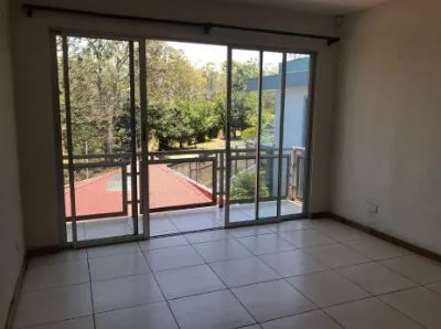 Property with 3 Apartments for Sale — photo 2